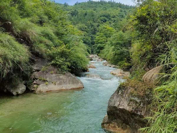 上班途中发生事故算不算工伤？上海交通事故律师来讲讲